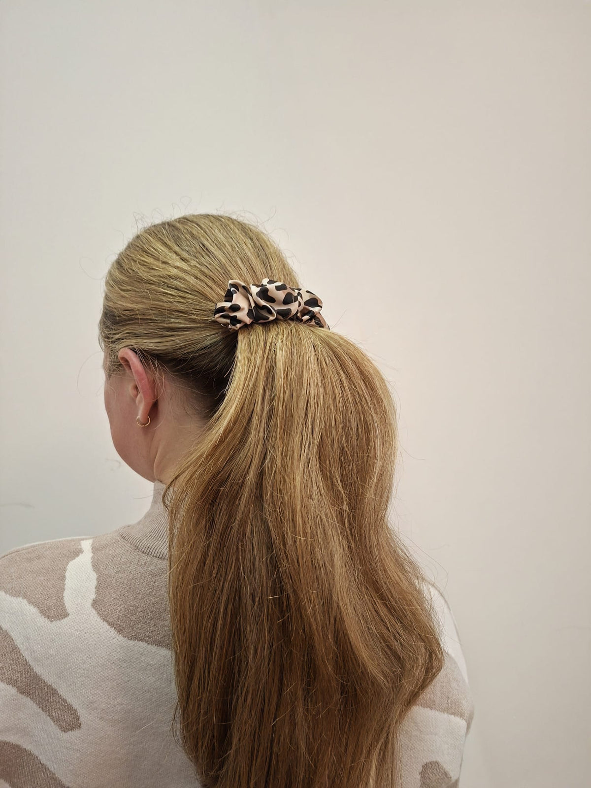 Plaukų gumytė – leopardo raštas