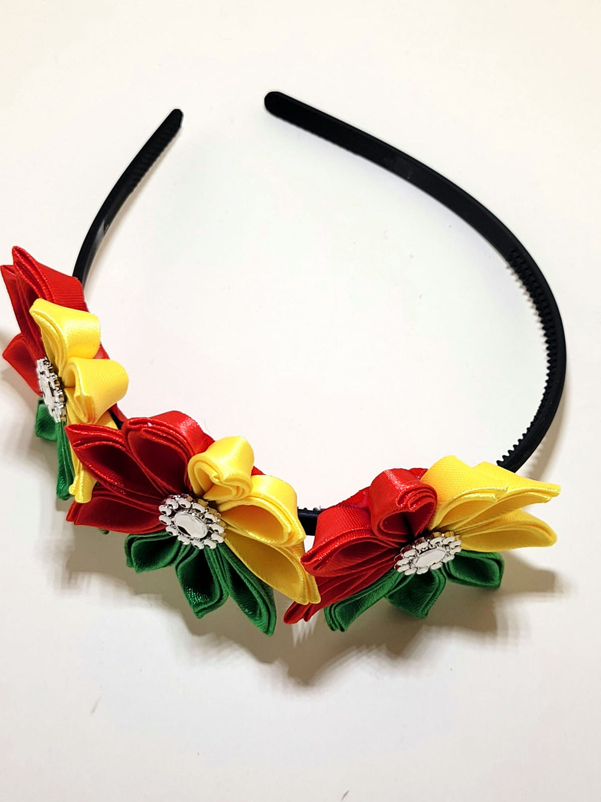 Kanzashi gėlių lankelis – trispalvis